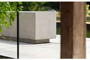 Betonnen zitbank